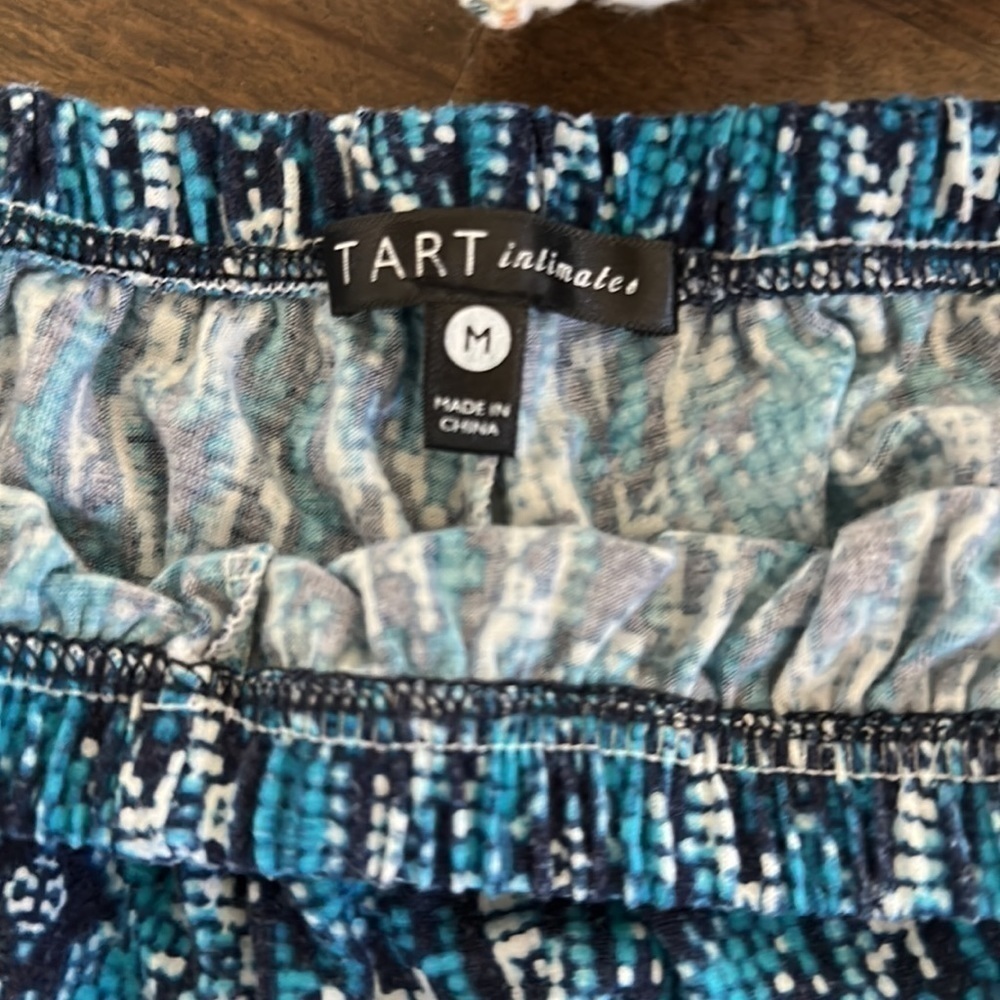Lot of beachy shorts, preloved-gently used condition - Picture 5 of 7